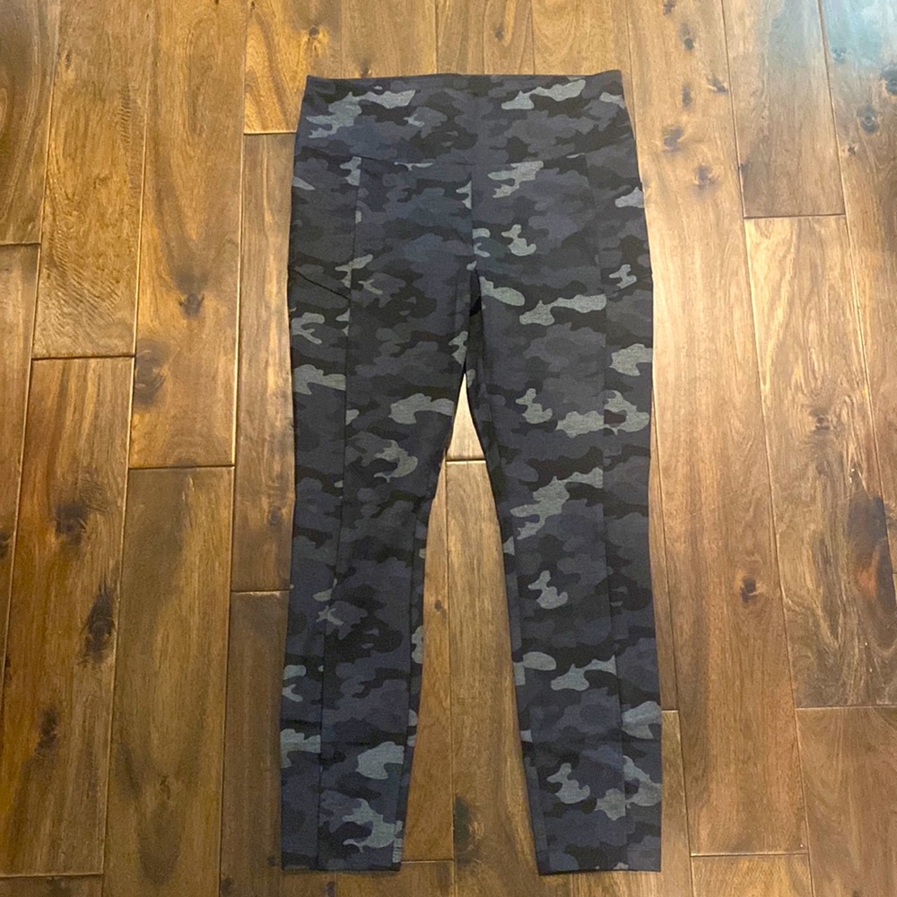 CAbi gray camo leggings